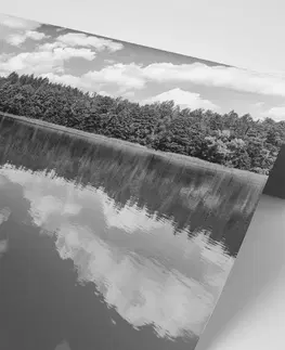Černobílé tapety Fototapeta černobílé jezero v létě