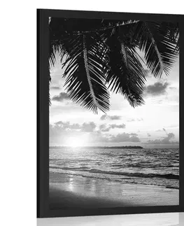 Černobílé Plakát východ slunce na karibské pláži v černobílém provedení