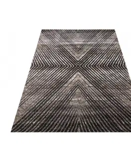 Moderní koberce Moderní koberec se zajímavým geometrickým vzorem opakujících se diagonálních čar Šířka: 120 cm | Délka: 170 cm