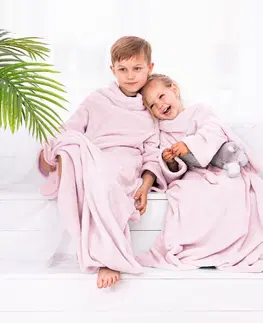 Přikrývky Dětská deka s rukávy DecoKing Lazy růžová, velikost 90x105