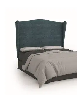 Luxusní a stylové postele Estila Moderní jedinečná manželská postel Lyon z borovicového masivu na nožičkách 183cm