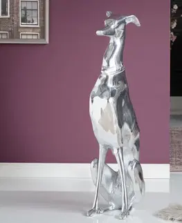 Luxusní stylové sošky a figury Estila Luxusní moderní dekorační soška psa stříbrná