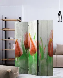 Paravány Paraván Red tulips on wood Dekorhome 135x172 cm (3-dílný)