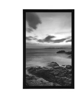 Černobílé Plakát nádherná krajina u moře v černobílém provedení