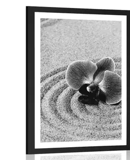 Černobílé Plakát s paspartou písčitá Zen zahrada s orchidejí v černobílém provedení