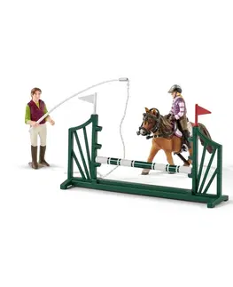 Dřevěné hračky Schleich 42389 Jezdecká škola s jezdci a koňmi