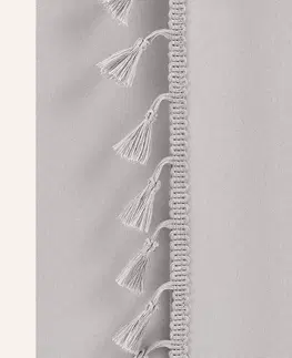 Jednobarevné hotové závěsy Světle šedý závěs Lara na stuze se střapci 140 x 280 cm