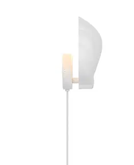 Nástěnná svítidla Nordlux Nástěnné světlo Konchi s kabelem a zástrčkou, bílá