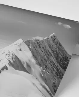Černobílé tapety Fototapeta zasněžené černobílé pohoří