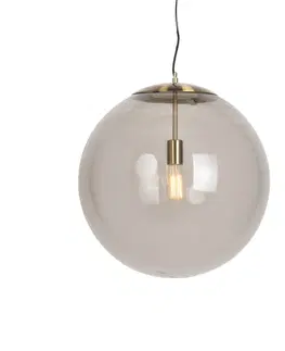 Zavesna svitidla Moderní závěsná lampa mosazná s kouřovým sklem 50 cm - kulička