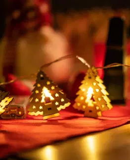 Vánoční řetězy a lamety Tutumi Vánoční LED světelný řetěz STARLIT s dřevěnými stromečky