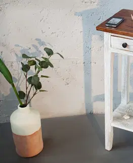 Luxusní a designové příruční stolky Estila Elegantní telefonní stolek La Fleur