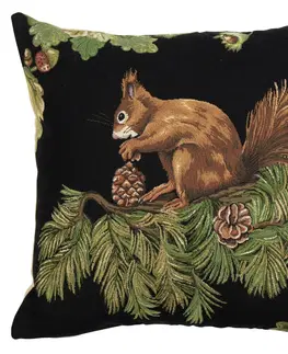 Dekorační polštáře Gobelínový polštář s veverkou a šiškou Gobelin Squirrel Pinecone - 45*45*16cm Mars & More EVKSED