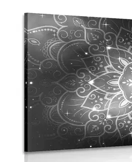 Černobílé obrazy Obraz Mandala s galaktickým pozadím v černobílém provedení
