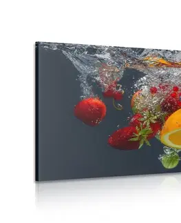 Obrazy jídla a nápoje Obraz pád ovoce do vody