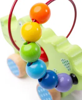 Dřevěné hračky Bigjigs Toys Motorický labyrint na kolečkách CROCODILE zelený