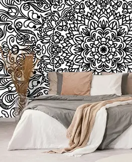 Černobílé tapety Tapeta ornament s motivem květin v černobílém