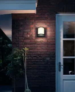 Zahradní lampy Philips Samondra UltraEfficient venkovní nástěnné svítidlo se senzorem LED 3,8W 2700K, antracitová