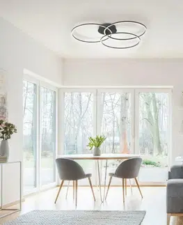 Designová stropní svítidla LEUCHTEN DIREKT is JUST LIGHT LED stropní svítidlo v černé barvě v moderním designu se třemi kruhy a funkcí stmívání SimplyDim 2700K
