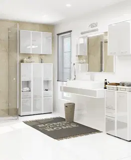 Koupelnový nábytek Ak furniture Závěsná koupelnová skříňka Fin 60 cm bílá/stříbrná lesk