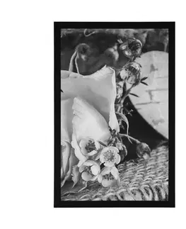 Černobílé Plakát růže a srdíčko v jutě v černobílém provedení