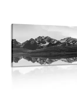 Černobílé obrazy Obraz skvostný západ slunce nad horami v černobílém provedení