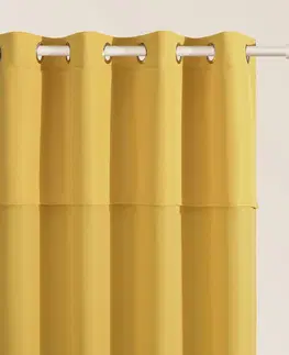 Jednobarevné hotové závěsy Hořčicově žlutý závěs MIA na stříbrná kolečka 140 x 250 cm