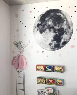 Samolepky na zeď Samolepka na zeď - Měsíc a dívka v růžové barvě, velké samolepky
