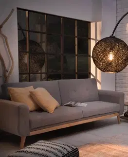 Designové a luxusní stojící lampy Estila Moderní stojací lampa Lewis s pleteným stínítkem černé barvy 205cm