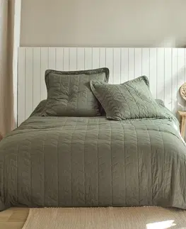 Přehozy Jednobarevný prošívaný přehoz na postel s geometrickým designem