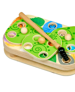 Hračky LUCY & LEO - Chytání housenek – dřevěná motorická stolní hra s magnety