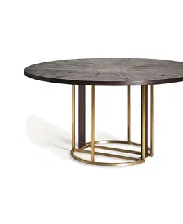 Designové a luxusní jídelní stoly Estila Luxusní kulatý jídelní stůl Midas s nohou ve zlaté barvě s vertikálním zdobením a hnědou dřevěnou vrchní deskou 150 cm