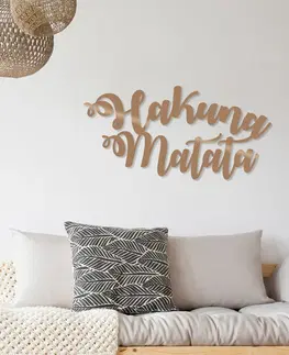 Bytové doplňky a dekorace Wallity Nástěnná kovová dekorace HAKUNA MATATA zlatá