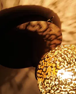 Nástěnná svítidla Paul Neuhaus Nástěnné světlo Greta s kolébkovým vypínačem