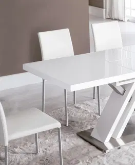 Designové a luxusní jídelní stoly Estila Moderní obdélníkový rozkládací jídelní stůl Brillante v lesklé bílé barvě s kovovou podstavou atypického tvaru 130(170)cm