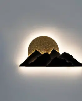 Nástěnná svítidla Holländer Nástěnné svítidlo LED Montagna, hnědá/zlatá barva, šířka 150 cm