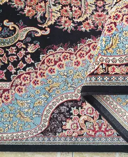 Vintage koberce Exkluzívny koberec so štýlovým vzorom