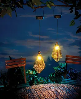 Dekorace na balkon a zahradu 2 marocké solární závěsné lucerny
