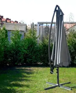Zahradní slunečníky a doplňky Garden Line Zahradní slunečník s ochranným obalem BANANA 300 cm šedý