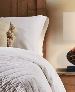 Designové a luxusní noční lampy do ložnice Estila Stolní lampa Selin s dekorem z tekového dřeva ve venkovském stylu 50 cm