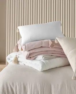 Jednobarevné přehozy na postel Světle šedý přehoz Noemi se střapci 220 x 240 cm