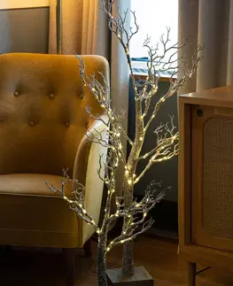 Vánoční vnitřní dekorace Sirius Tora Tree LED strom, hnědý/bílý zasněžený
