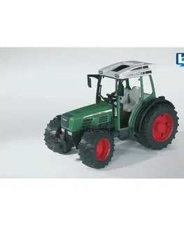 Dřevěné vláčky Bruder Farm traktor Fendt 209 S, 23,6 x 13 x 15 cm