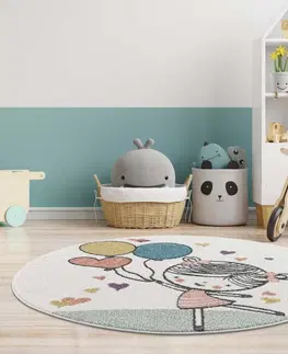 Dětské koberce Roztomilý dětský kulatý koberec holčička s balony