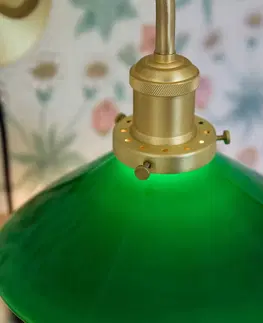 Nástěnná svítidla PR Home PR Home Nástěnné svítidlo Axel, mosazná barva, stínidlo ze zeleného skla