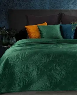 Jednobarevné přehozy na postel Kvalitní prošívaný přehoz v tmavě zelené barvě