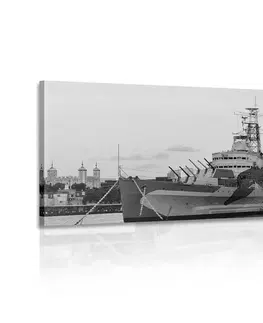 Černobílé obrazy Obraz nádherná loď na řece Temže v Londýně v černobílém provedení