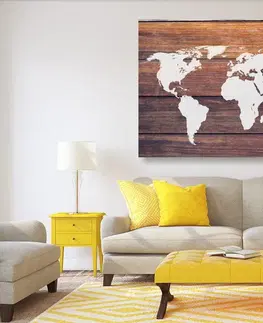 Obrazy na korku Obraz na korku mapa světa s dřevěným pozadím