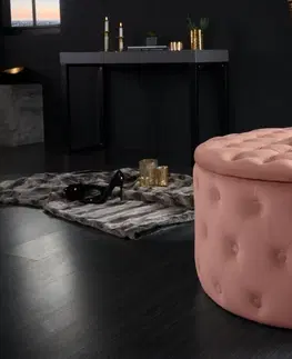 Stylové a luxusní taburety Estila Elegantní moderní taburetka do obývacího pokoje Modern Barock kulatého tvaru se starorůžovým sametovým potahem 75cm