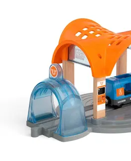 Hračky BRIO - SMART TECH SOUND Vlaková stanice s tunelem